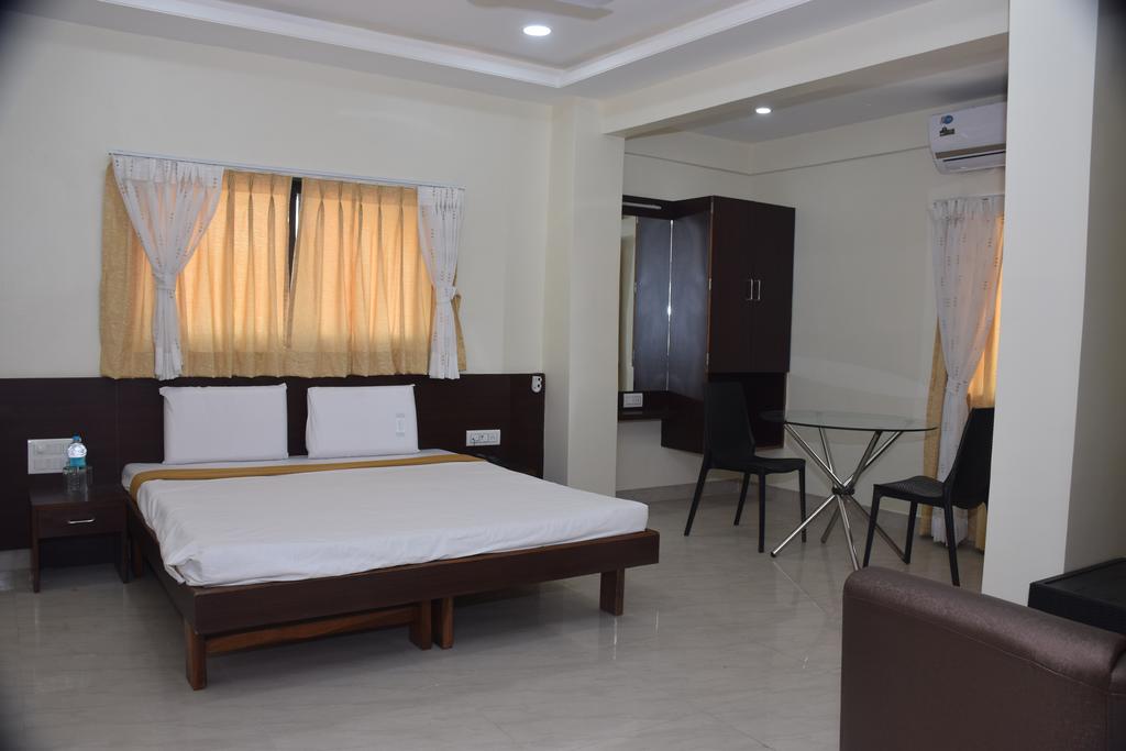 Hotel Shivneri Durvankur Lodge-Deluxe